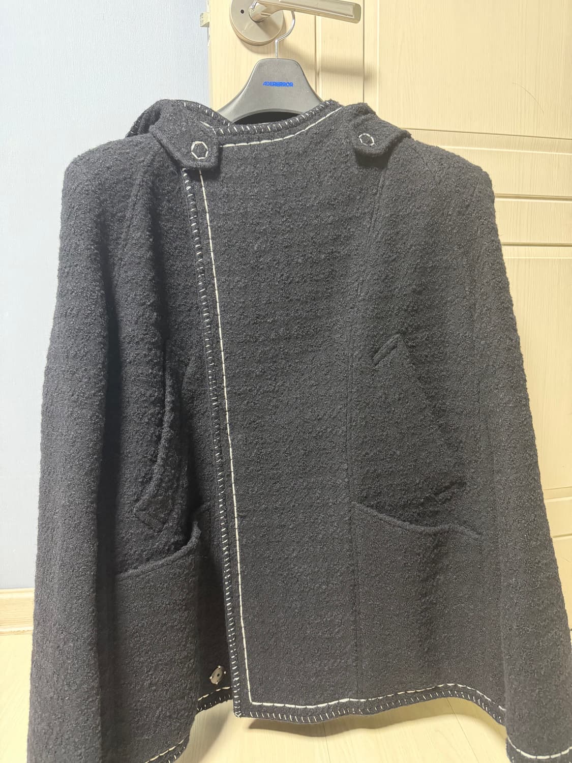 아더에러 코트 상품이미지1