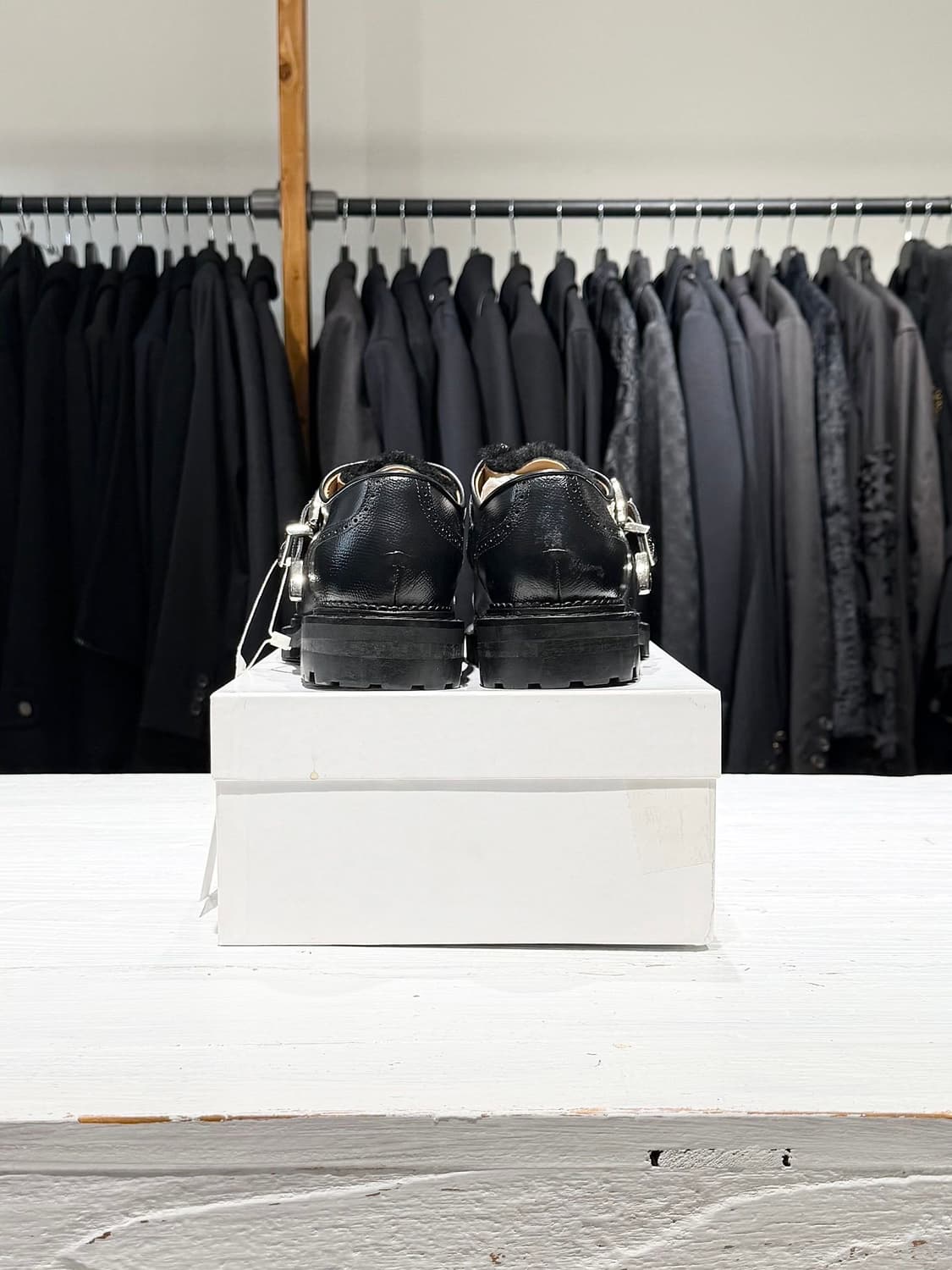 토가 비릴리스 블랙 웨스턴 버클 퍼 로퍼 상품이미지6