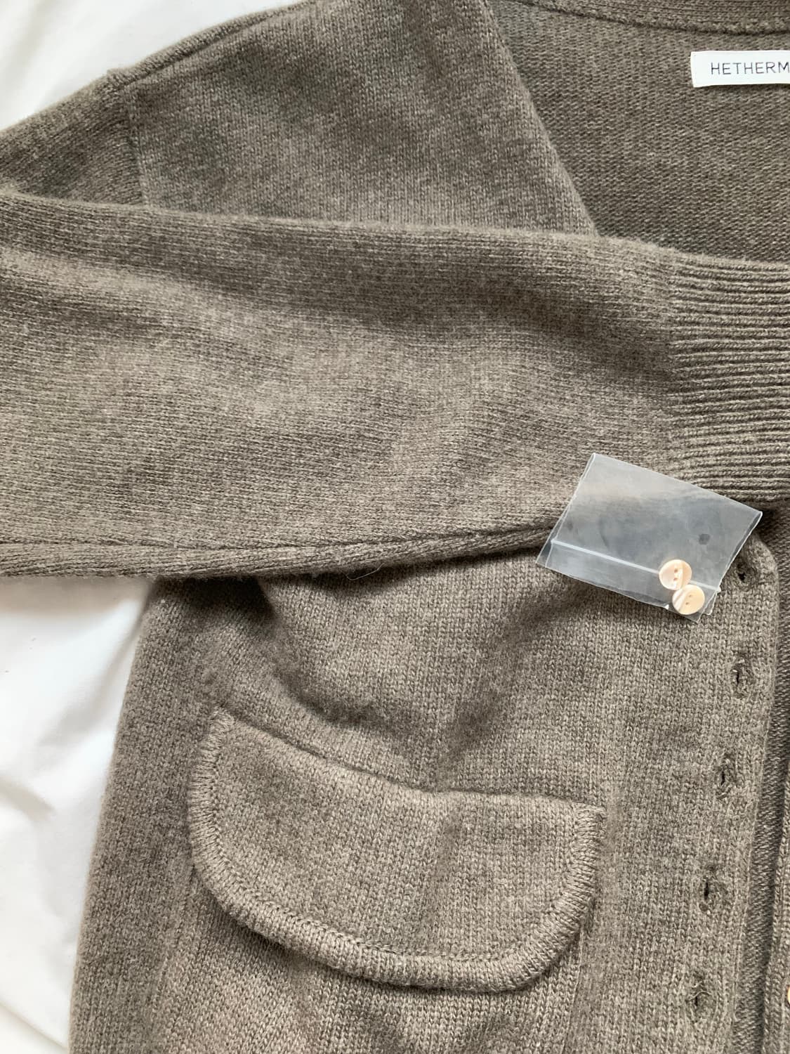 헤더먼트 그랜파 램스울 가디건 브라운 상품이미지4