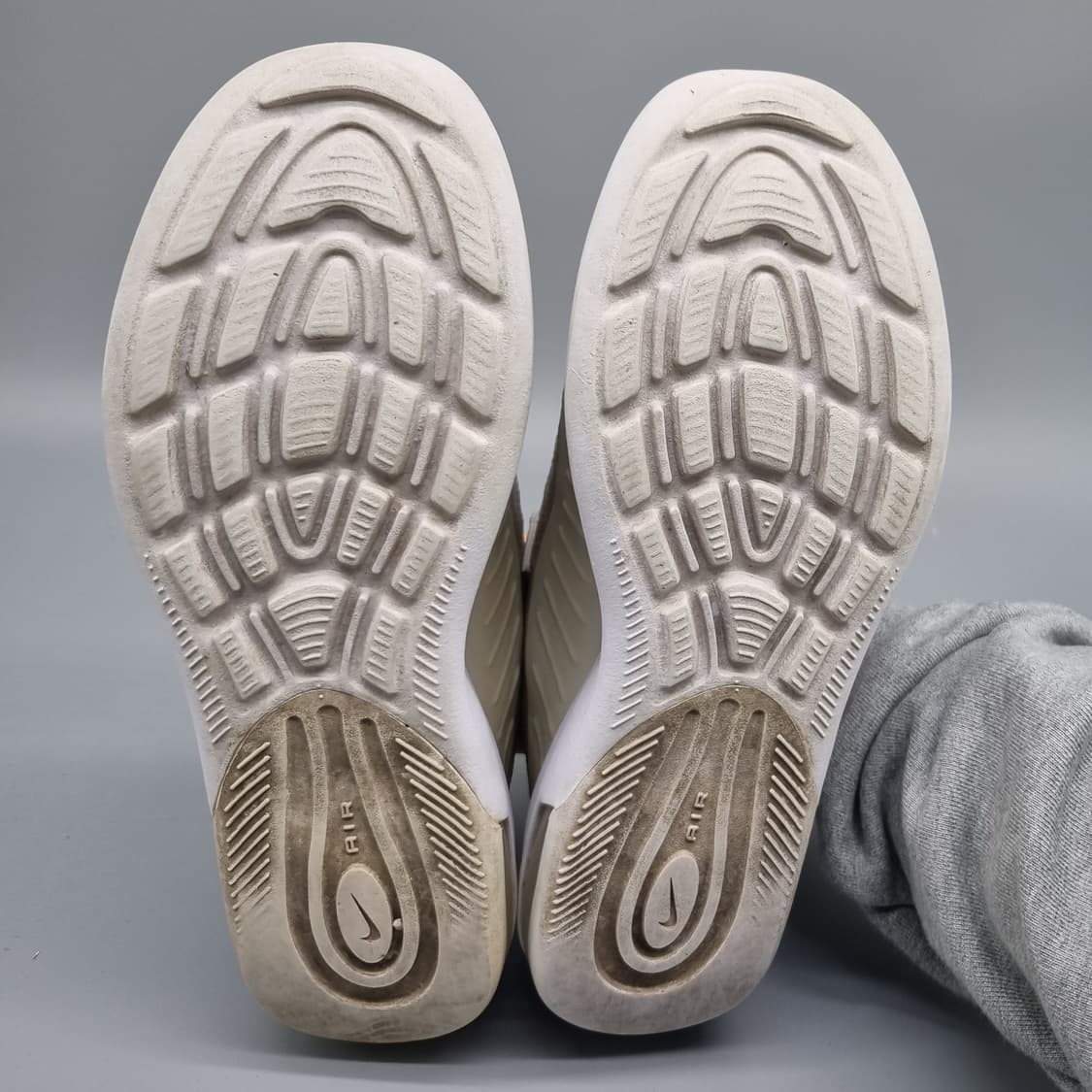 나이키 에어맥스 엑시스 여성운동화235 상품이미지3