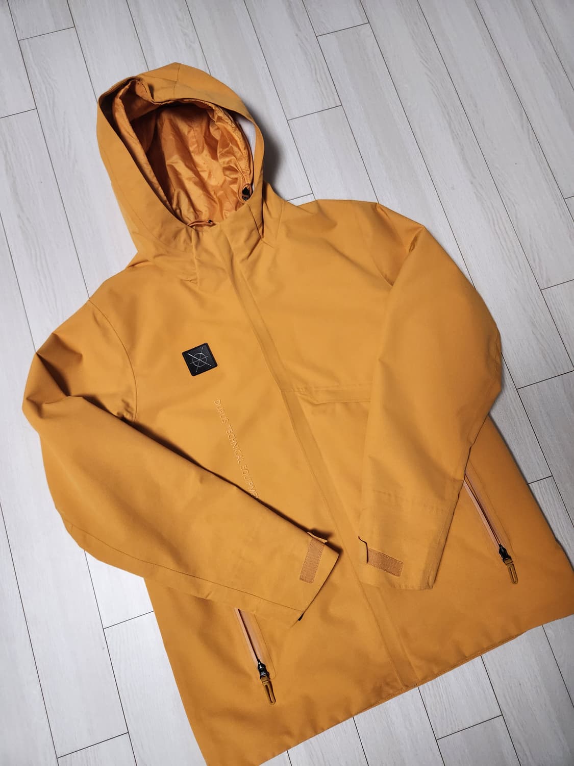 데상트 듀얼리스 네비게이터 방수 우븐 등산 캠핑 자켓 SM323DJK93 상품이미지1