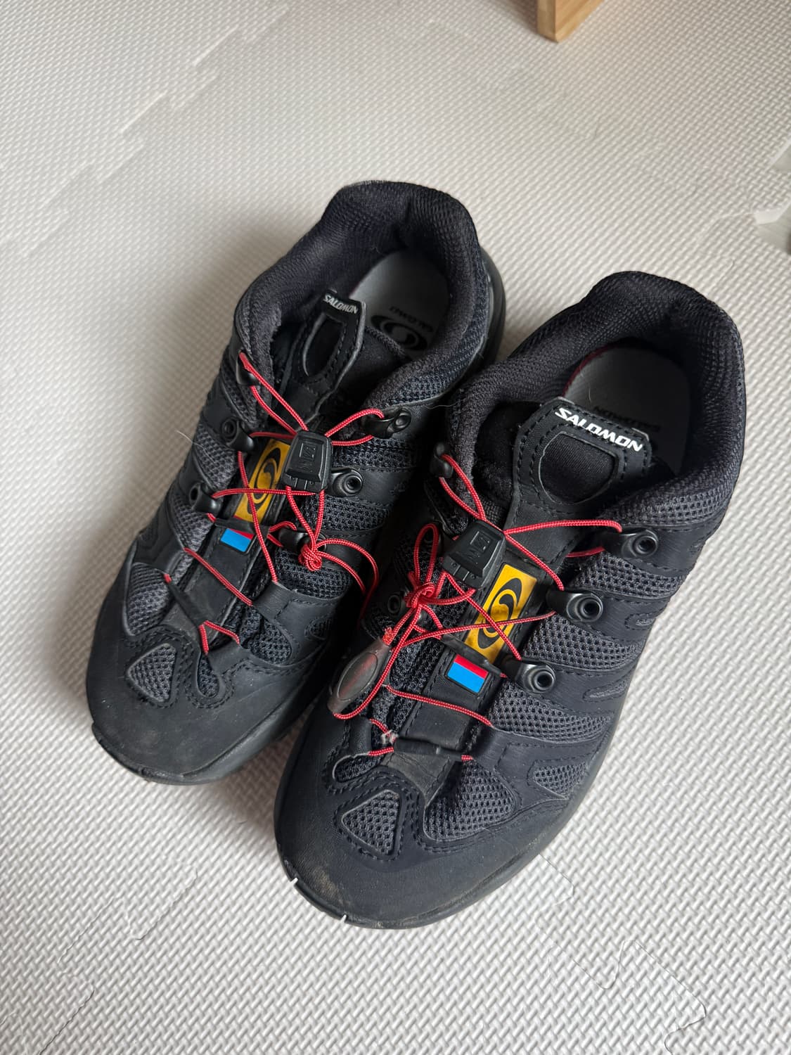 살로몬 신발 상품이미지1