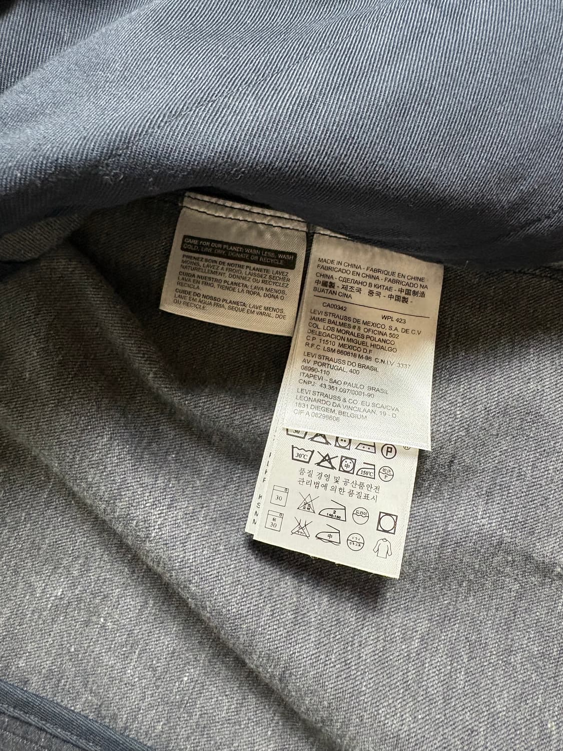 Levis 리바이스 리플렉티브 블랙 트러커 자켓 S 상품이미지5