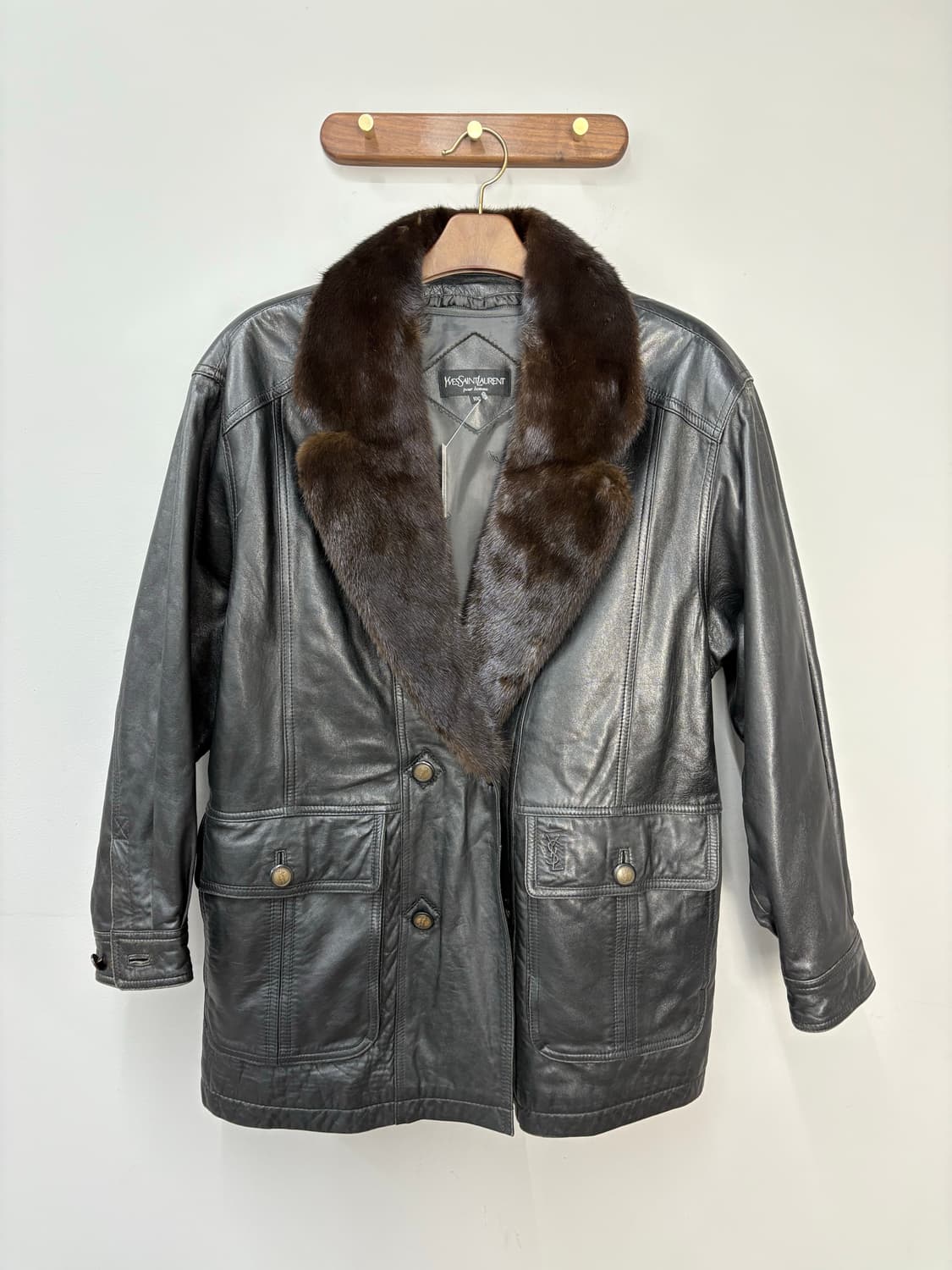 입생로랑 밍크퍼 카라 디테일 가죽자켓 (퍼 탈부착 가능)A3473 상품이미지1