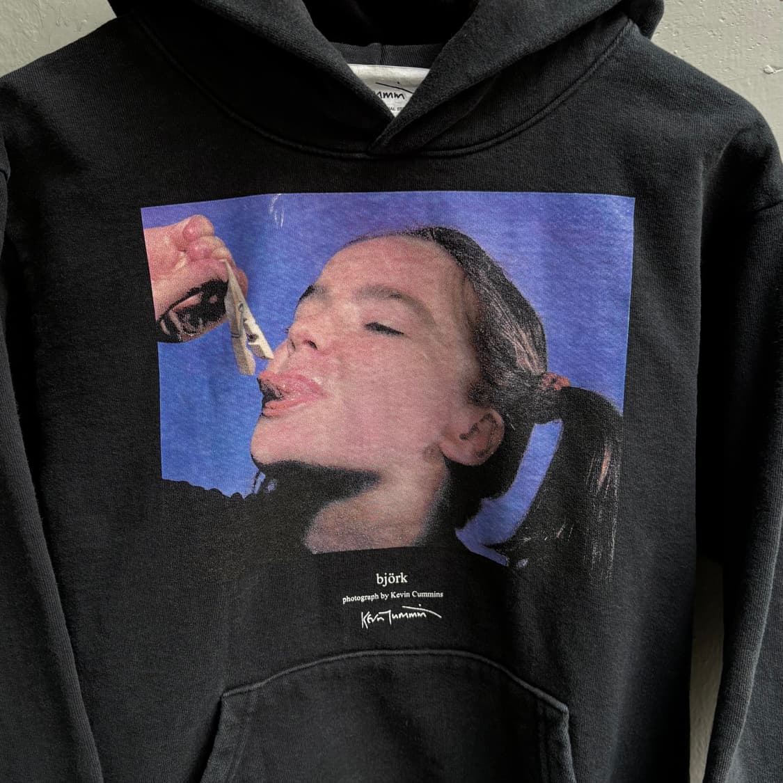 비요크 x 저널스탠다드 후드티 상품이미지3