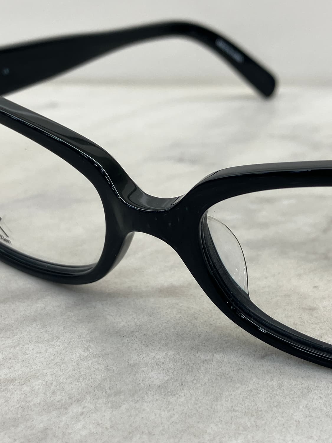 캘빈클라인 CK 블랙 소프트 스퀘어 뿔테 안경 상품이미지5