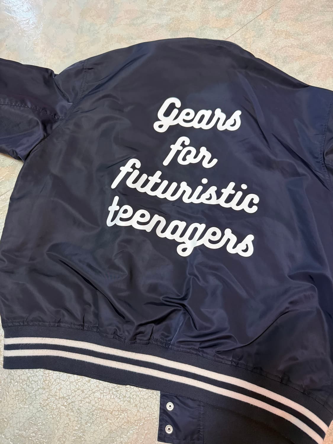 [L]휴먼메이드 나일론 스타디움 자켓 - 네이비 상품이미지2