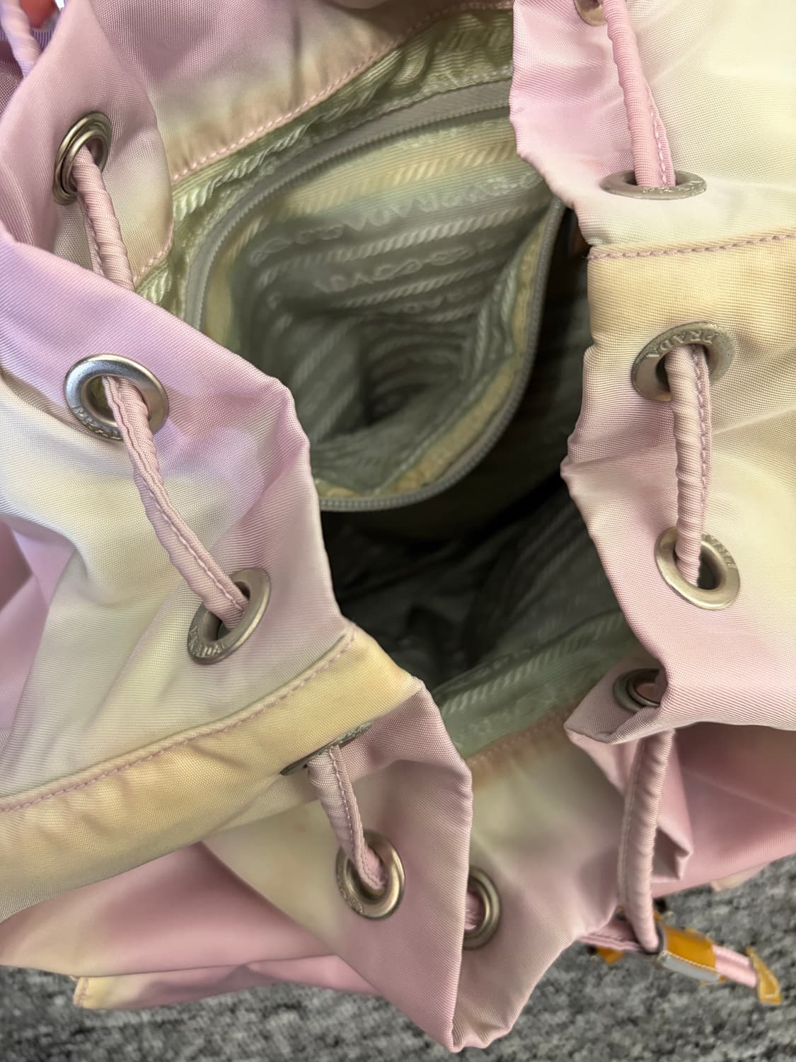 프라다 포코노 리나일론 백팩 상품이미지6