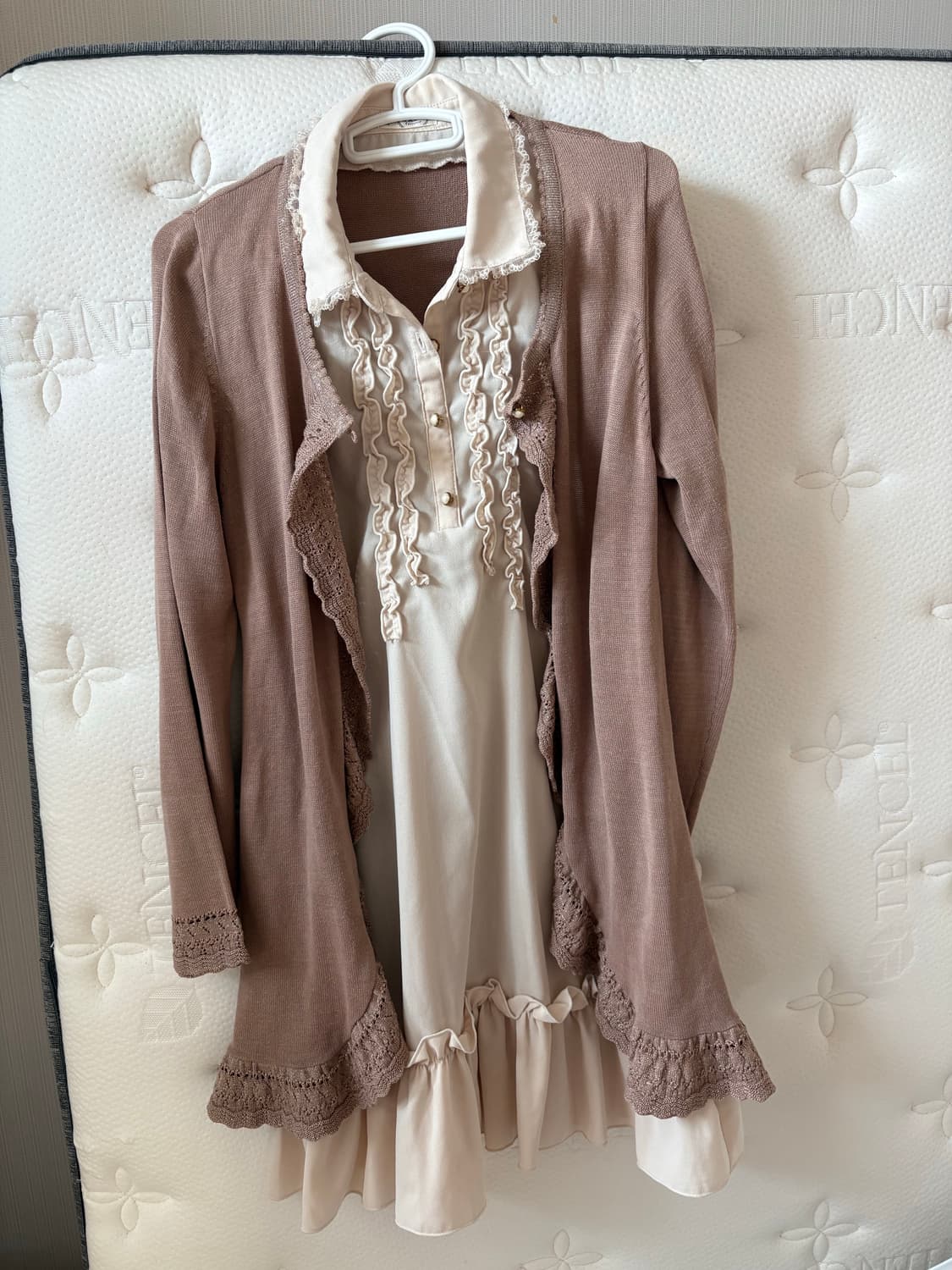 엑시즈팜 레이어드 바선생 프릴가디건 상품이미지1