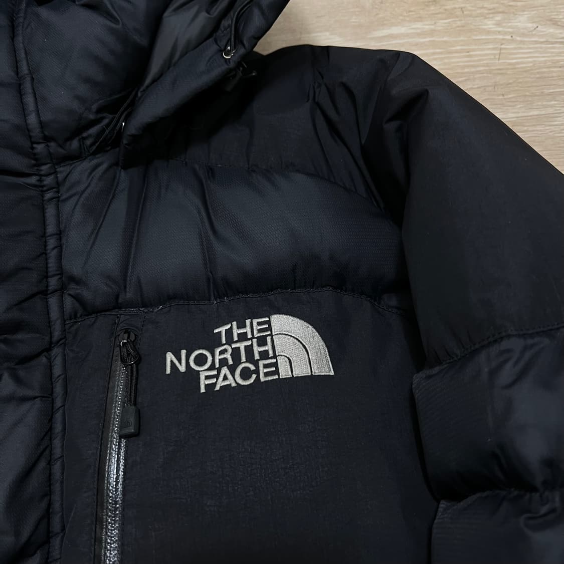 노스페이스 하이벤트 구스다운 700 후드 푸퍼패딩 점퍼 [블랙] M/95 상품이미지4