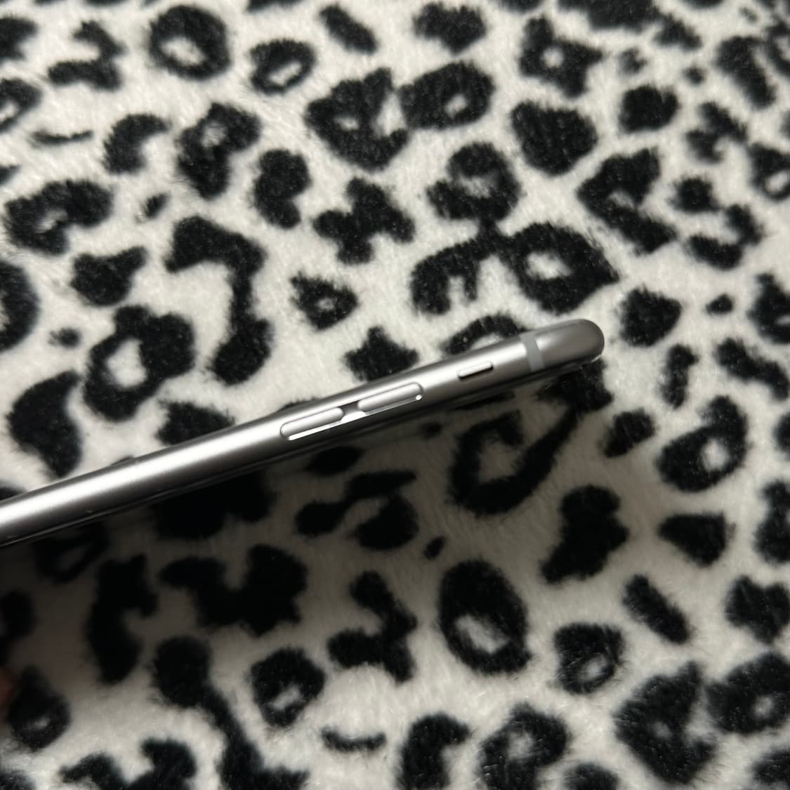 아이폰 6s+ 스페이스그레이 128GB 상품이미지4