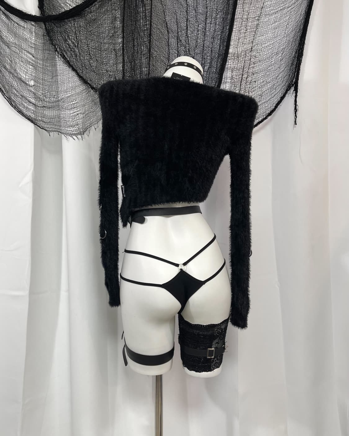minga london cut out sweater 상품이미지7
