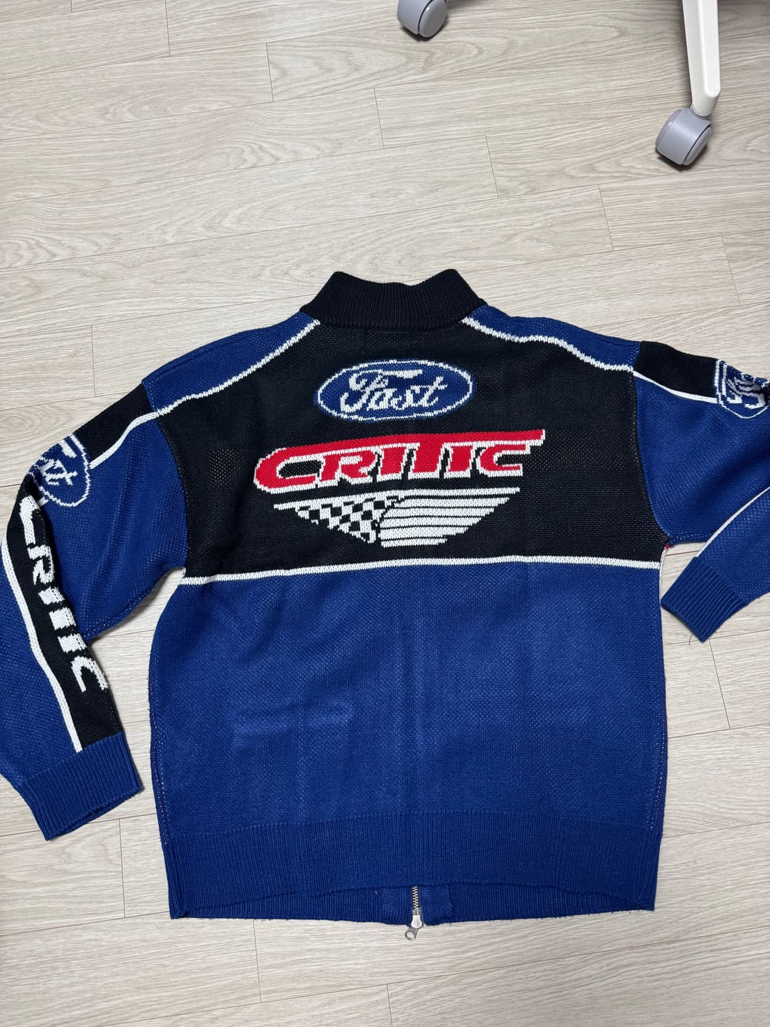 크리틱 집업 니트 상품이미지2