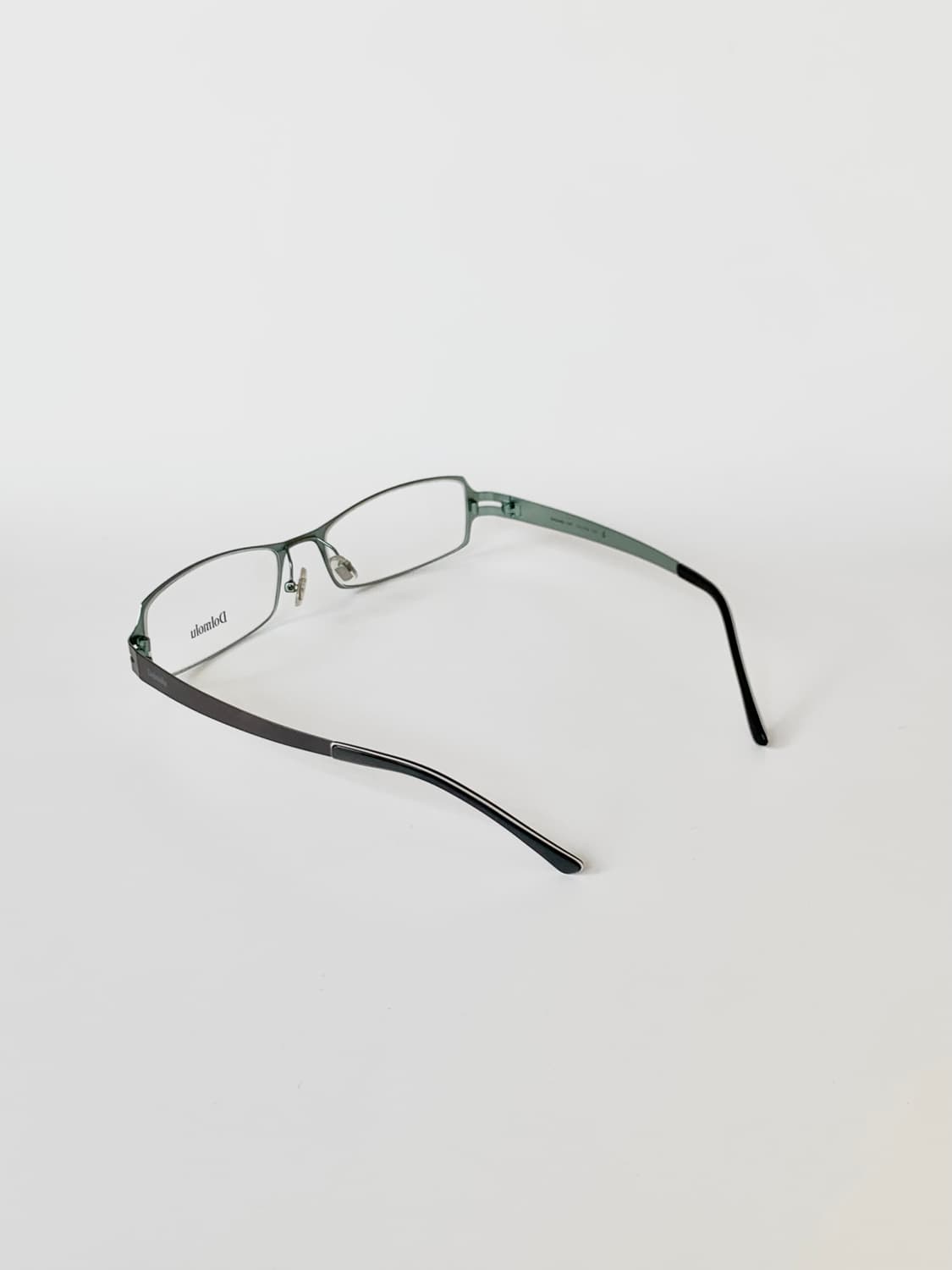 [픽키-583] 블랙 메탈 사각 안경테 남성용 초경량 포멀 프레임  상품이미지4