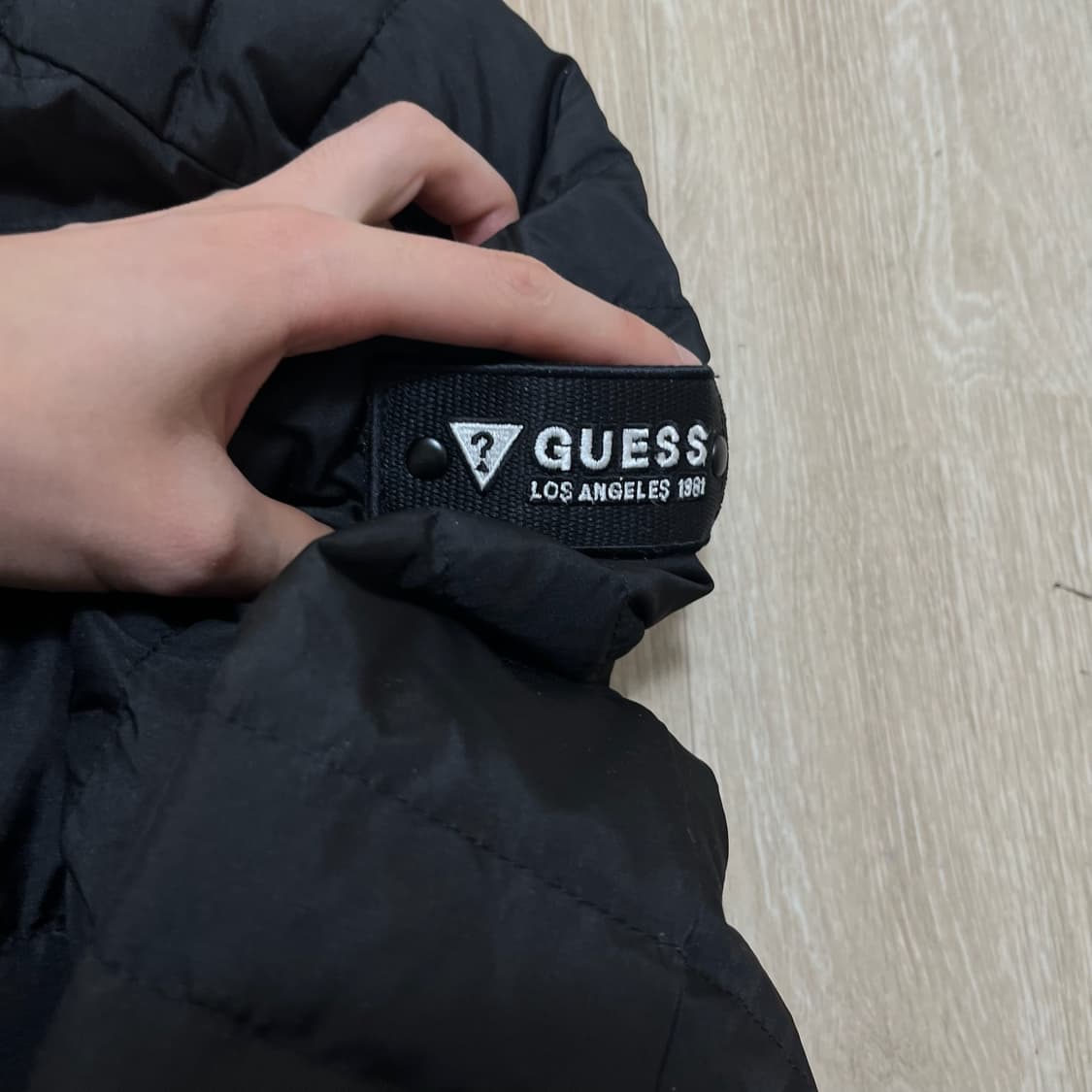 게스 남성 덕다운 경량패딩 점퍼 M/95 상품이미지4