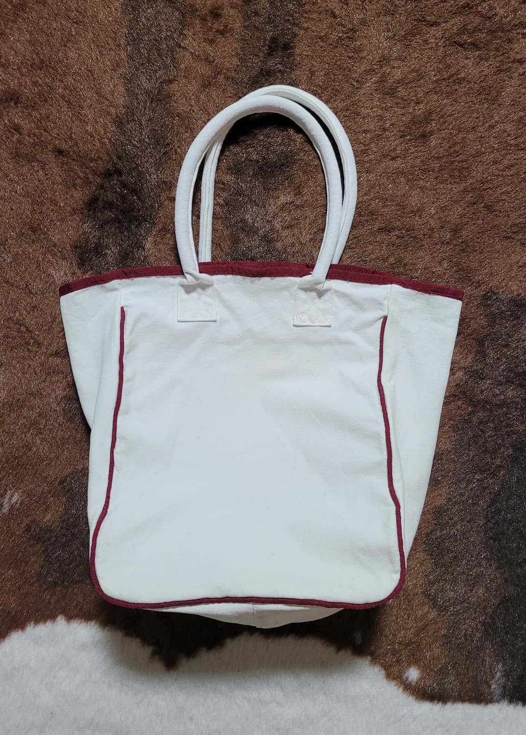 유니크한 디자인의 캔버스 토트백 상품이미지1