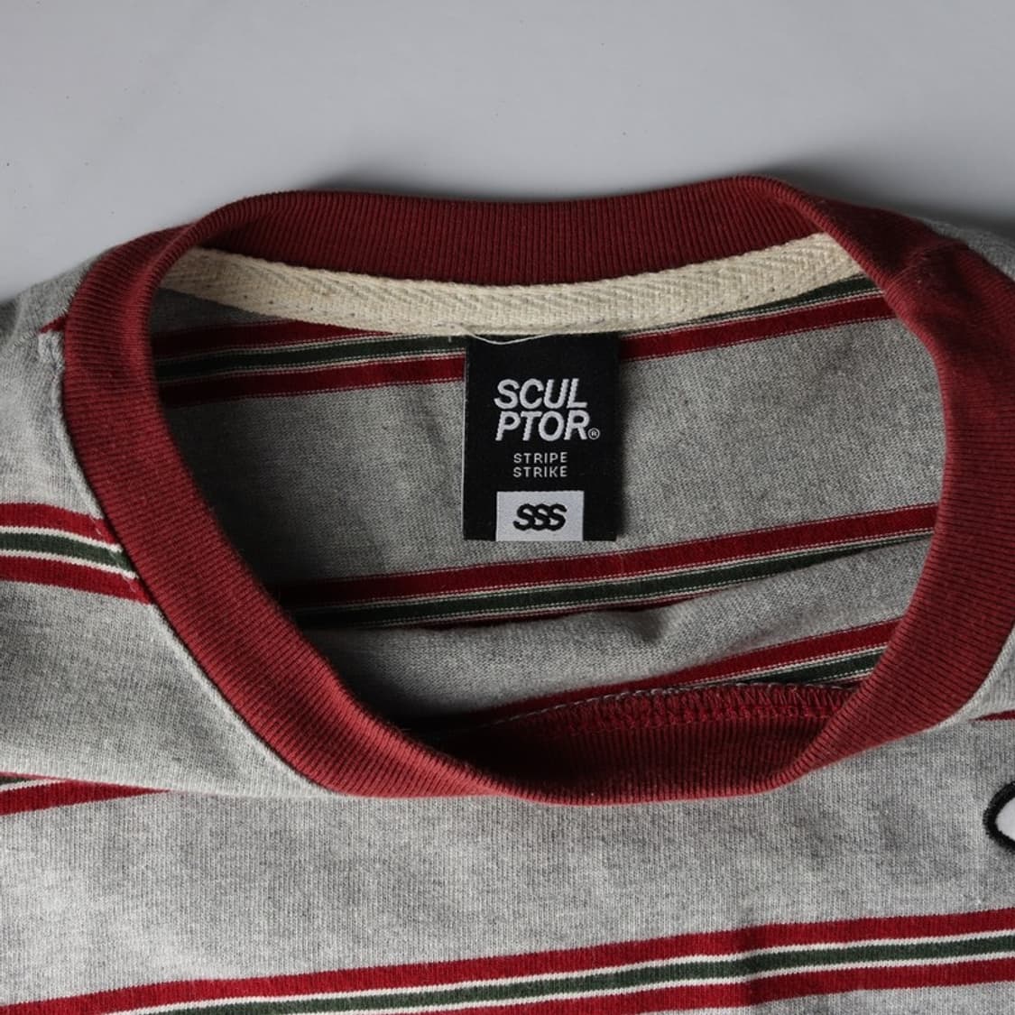 스컬프터 SSS 로고 스트라이프 크롭 긴팔 티셔츠 상품이미지5