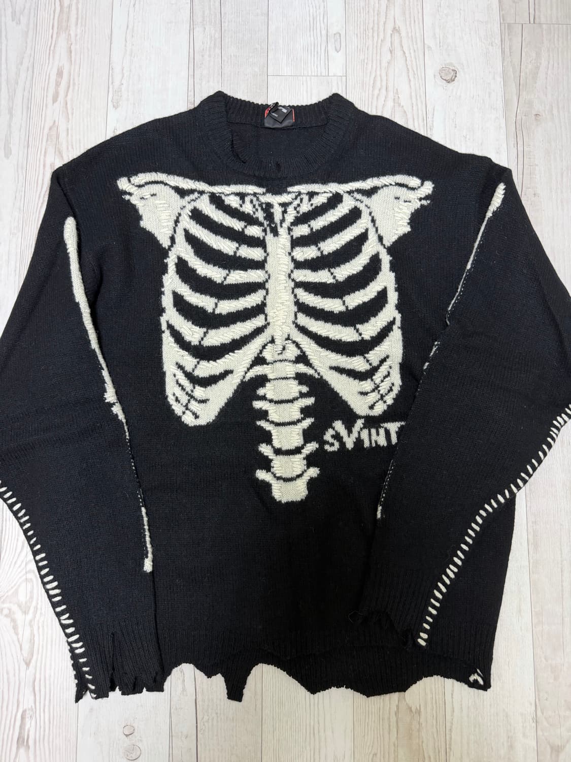 세인트 미카엘 브이론 본 스웨터 상품이미지1