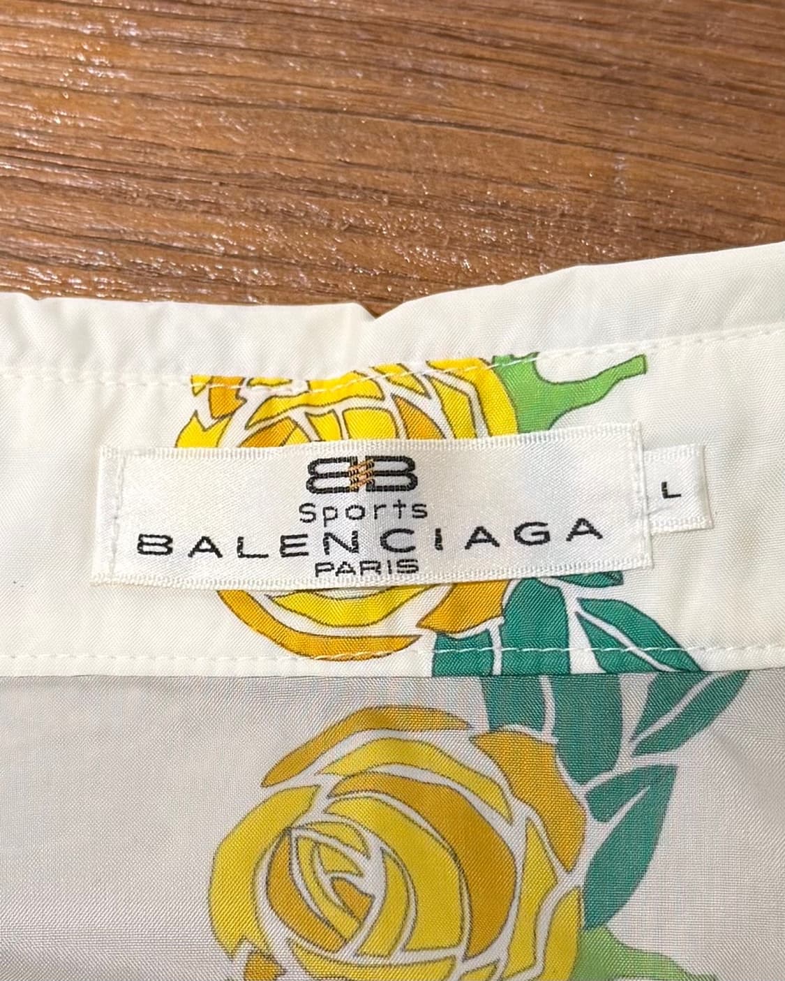 발렌시아가 스포츠 화이트 BB로고 옐로우 로즈 프린팅 셋업 상품이미지6