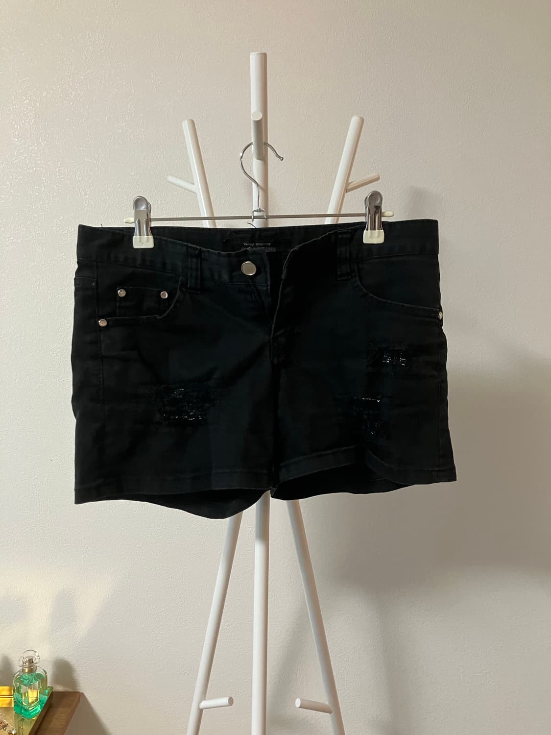 반짝이 블랙 핫팬츠✨ 상품이미지2