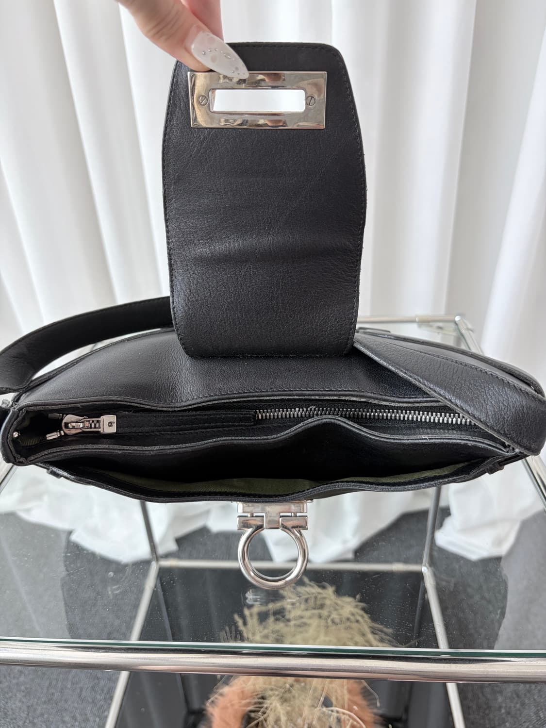 페라가모 간치니 체인 숄더백 상품이미지5