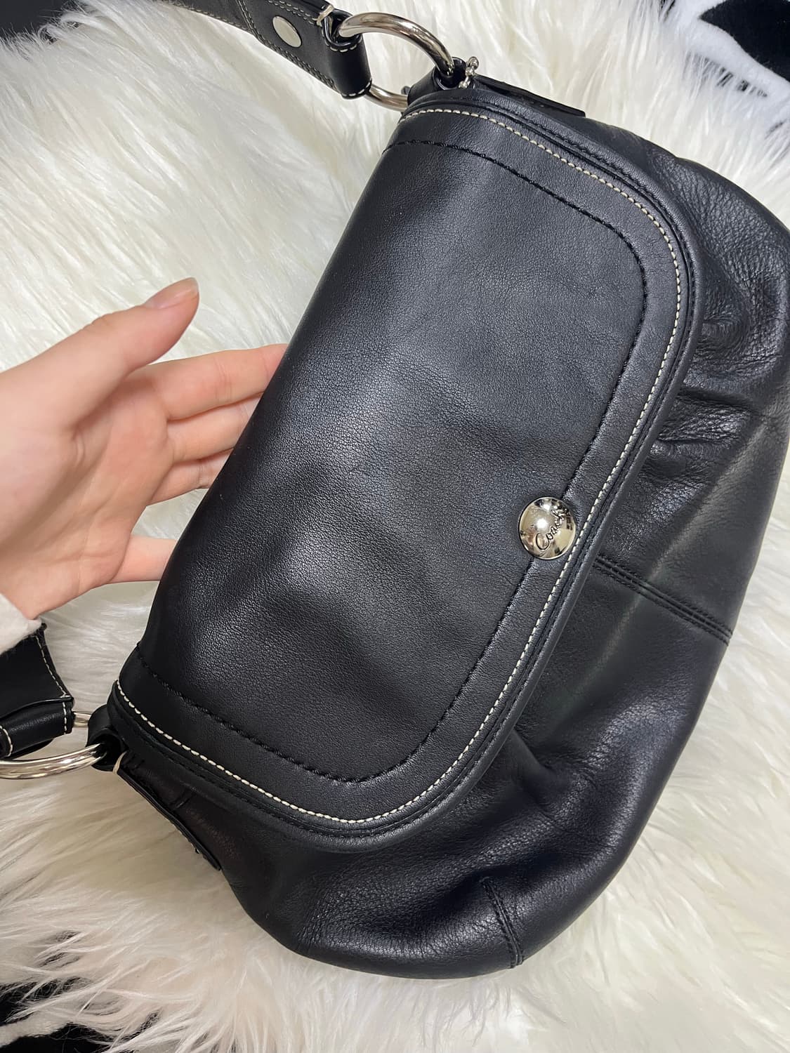 vintage coach black leather shoulder bag 상품이미지2