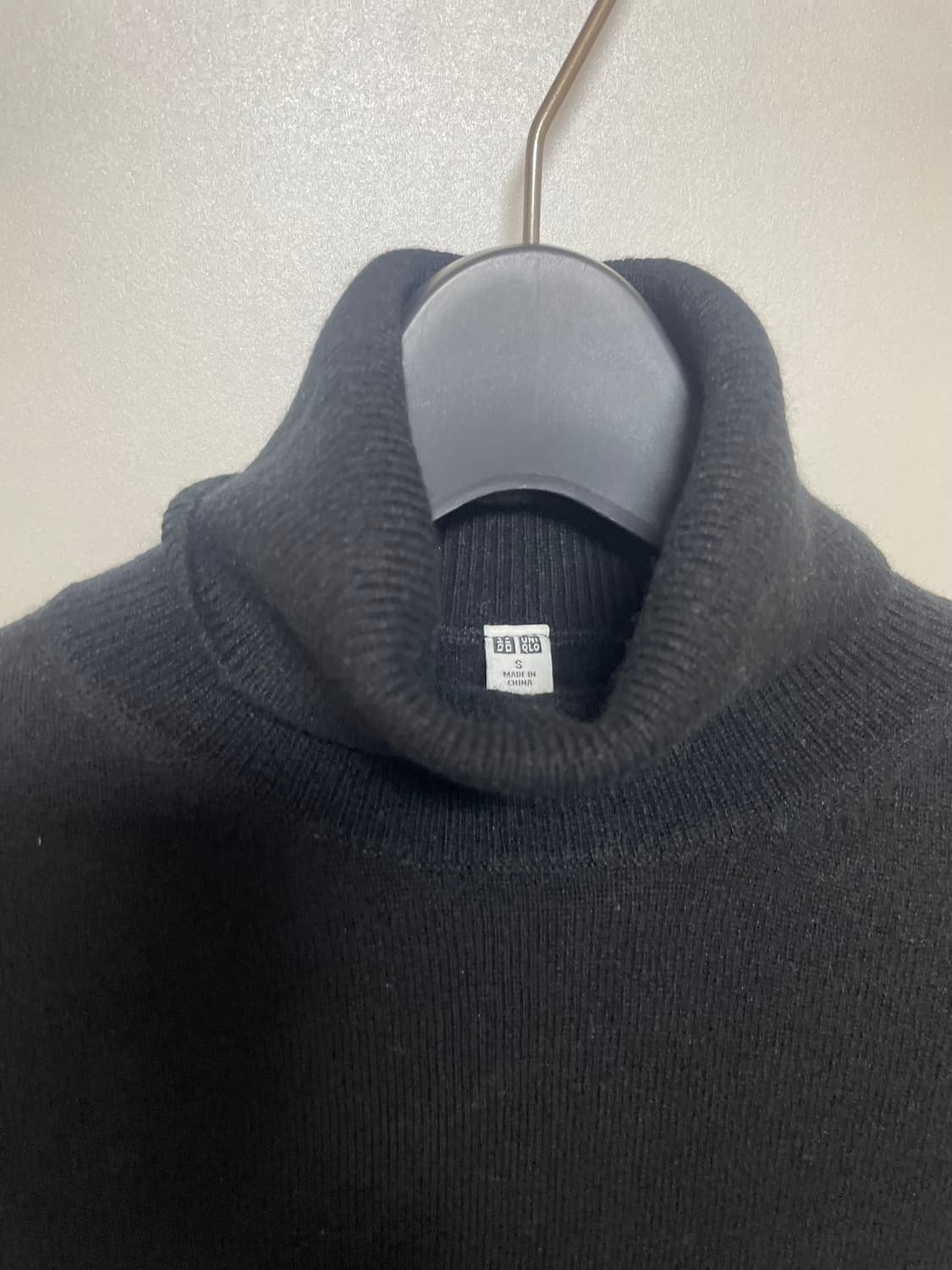 유니클로 100% 캐시미어 터틀넥 여성 스웨터 블랙 S 상품이미지2