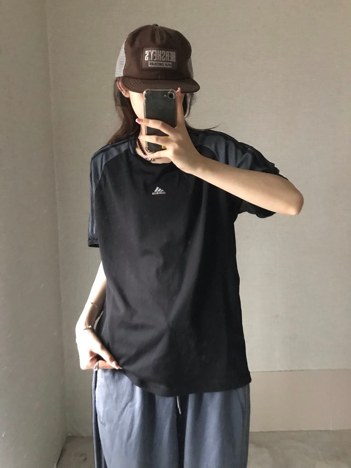 아디다스 오버핏 나그랑 반팔티셔츠 상품이미지4