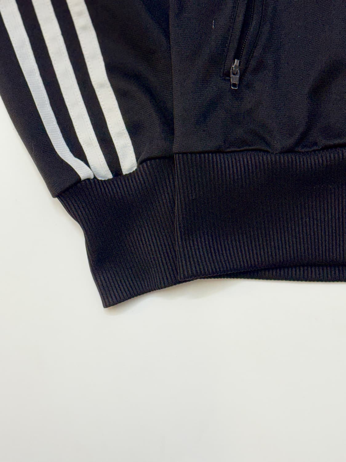 Adidas 아디다스 오리지널스 블랙컬러 후면 빅로고 트랙탑 자켓 상품이미지3