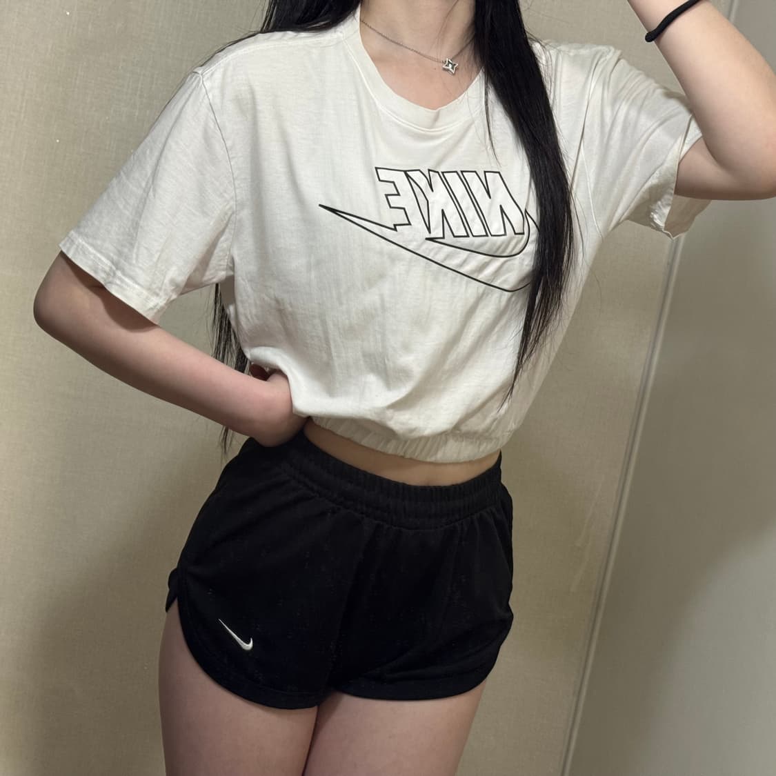 나이키 크롭 스우시 반팔티셔츠 🤍 상품이미지2