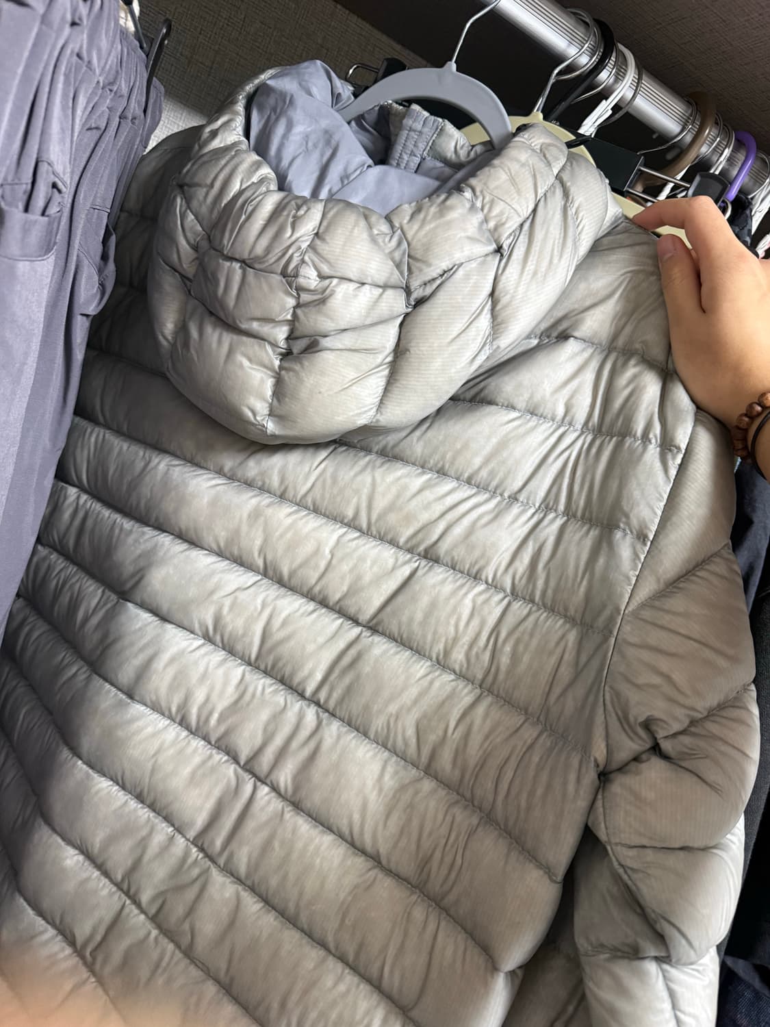 산산기어 24fw 경량패딩 상품이미지2