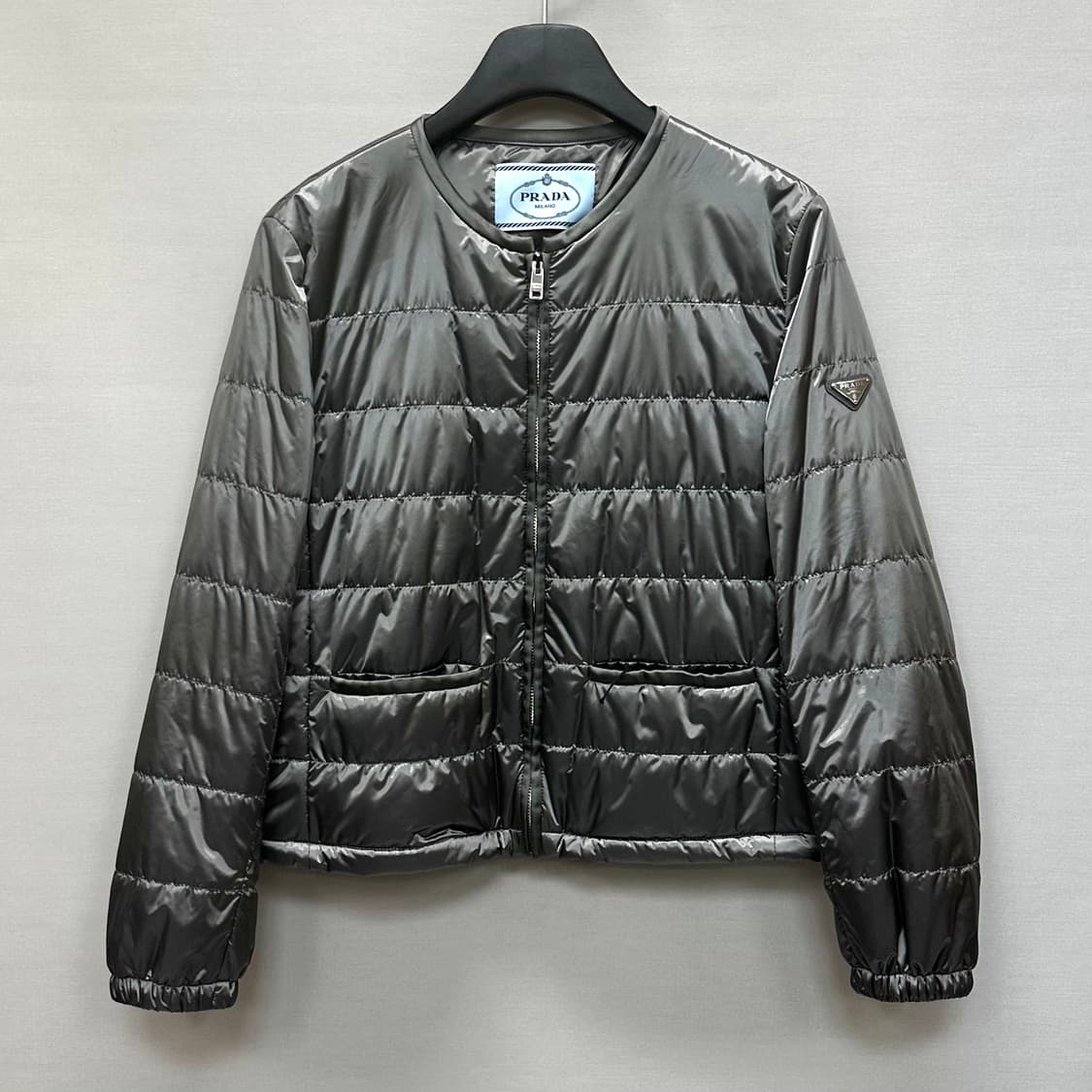 프라다 삼각로고 나일론 경량 패딩 자켓 ( 66~77 ) 상품이미지1
