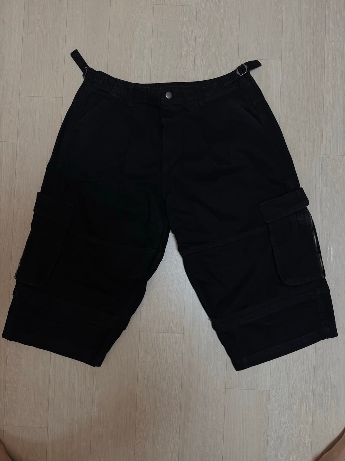 SIDE CARGO ZIPPER SHORTS (BLACK) 상품이미지2