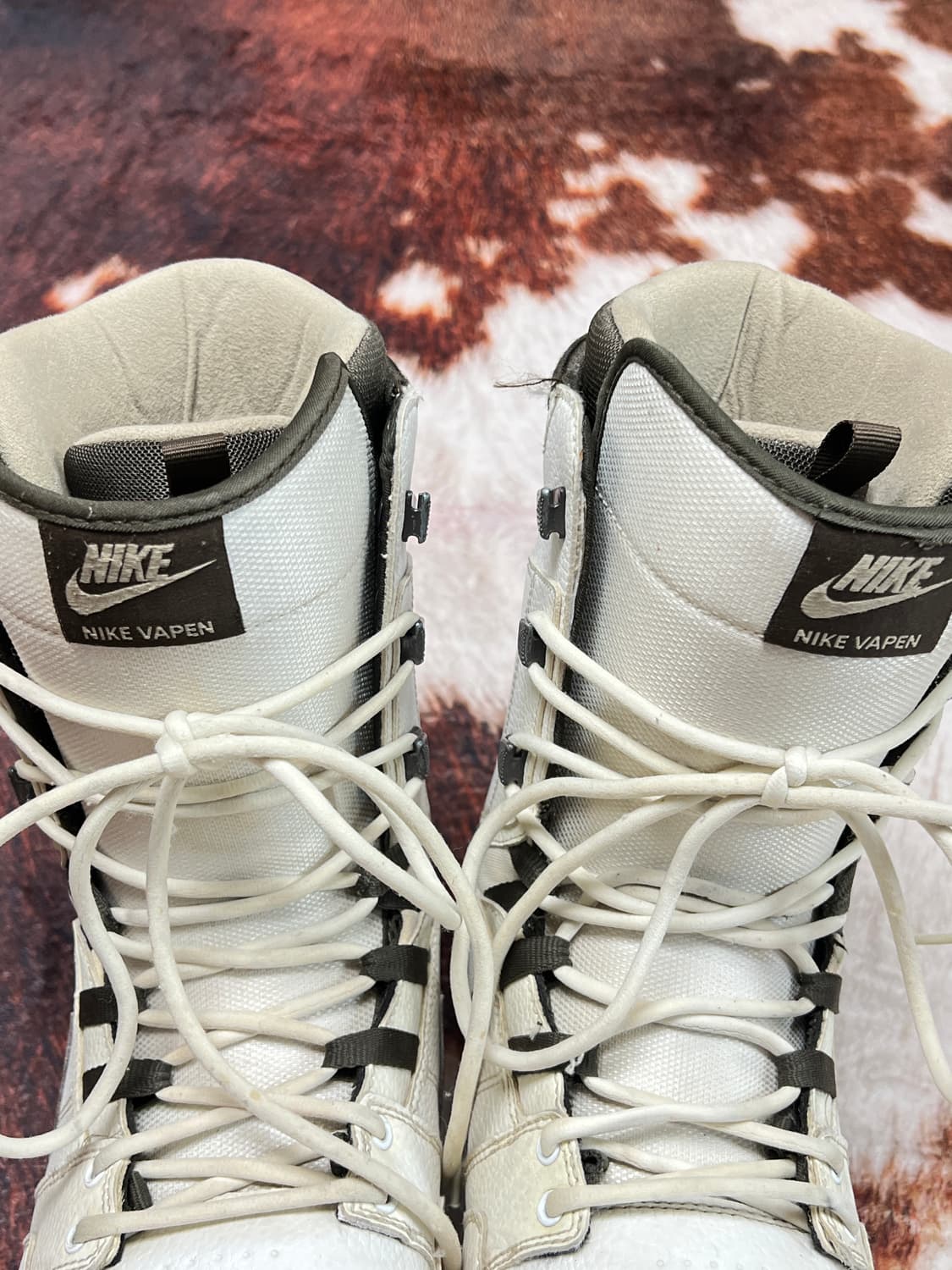 [270] 나이키 베이픈 보드부츠 화이트/블랙 42.5 상품이미지4