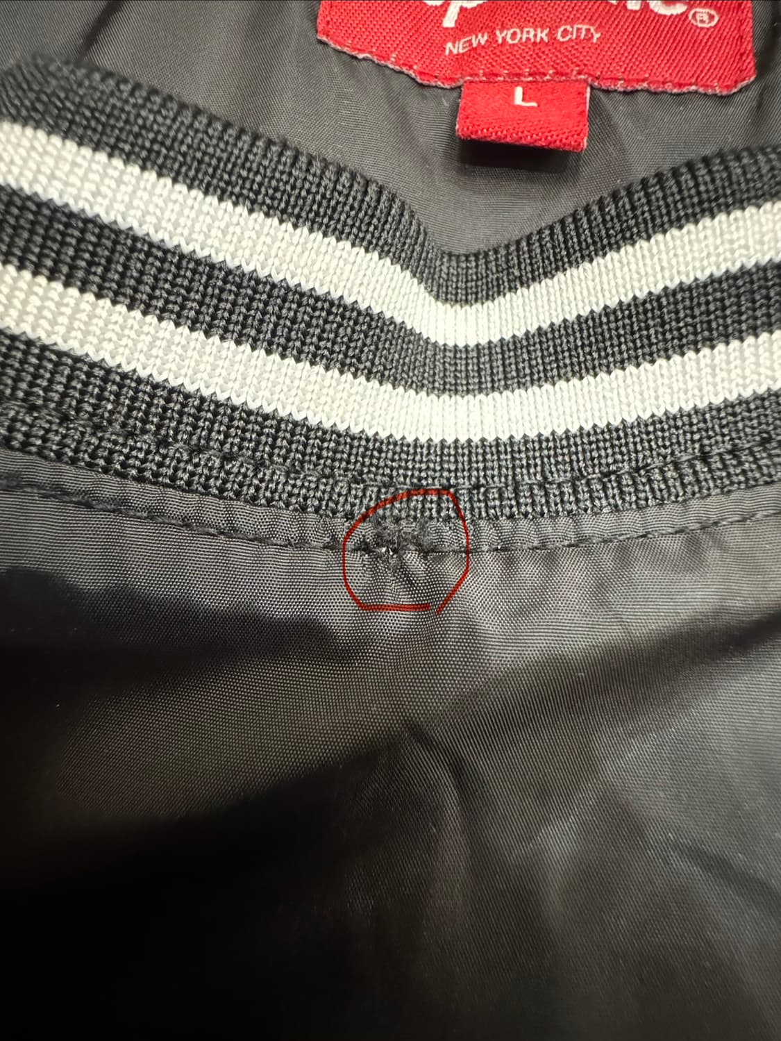 [L] 슈프림 파이핑 웜업 풀오버 블랙 상품이미지10