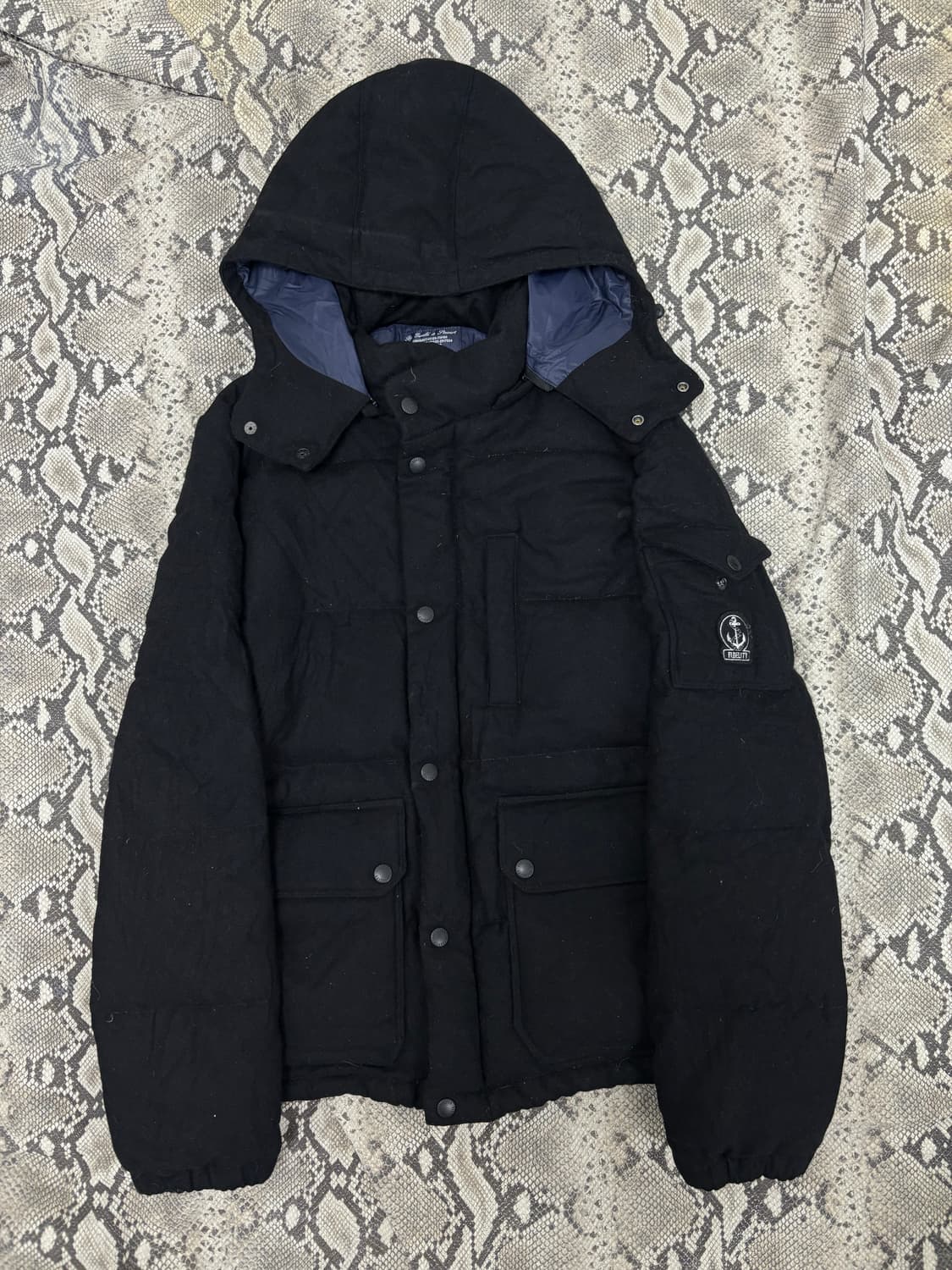 Y2K Mood Patch Detail Black Padding 상품이미지1