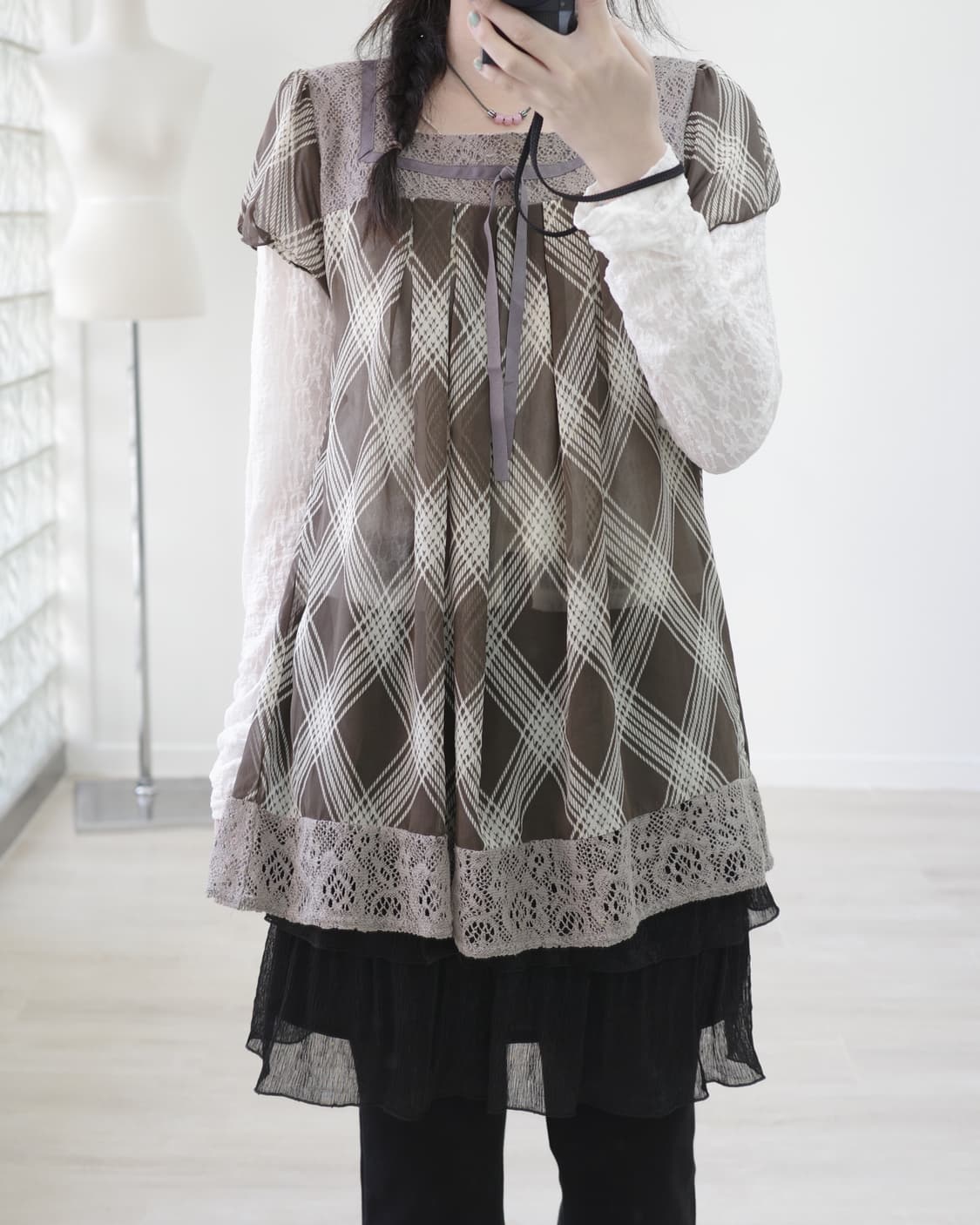 Rosa Cheri brown lace tee 상품이미지1