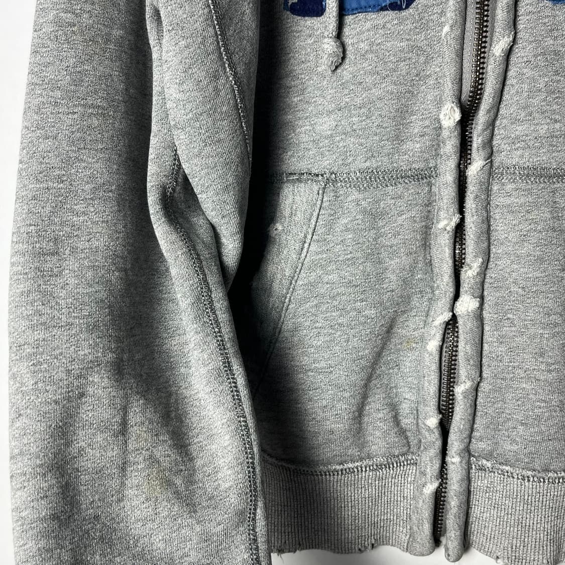 [A&F] 아버크롬비 레터링 자수 커팅디테일 후드집업 상품이미지5