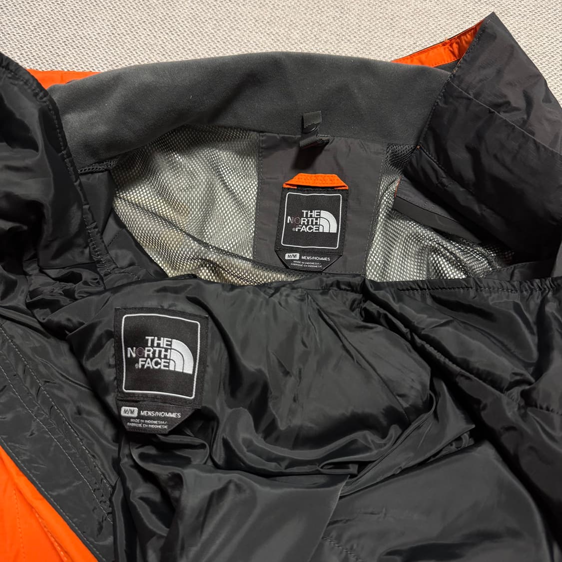 노스페이스 하이벤트 배색 바람막이 자켓 (경량패딩 내피) 상품이미지4