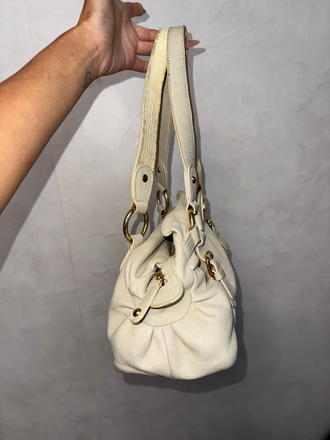 Ivory gold buckle shoulder bag 상품이미지3