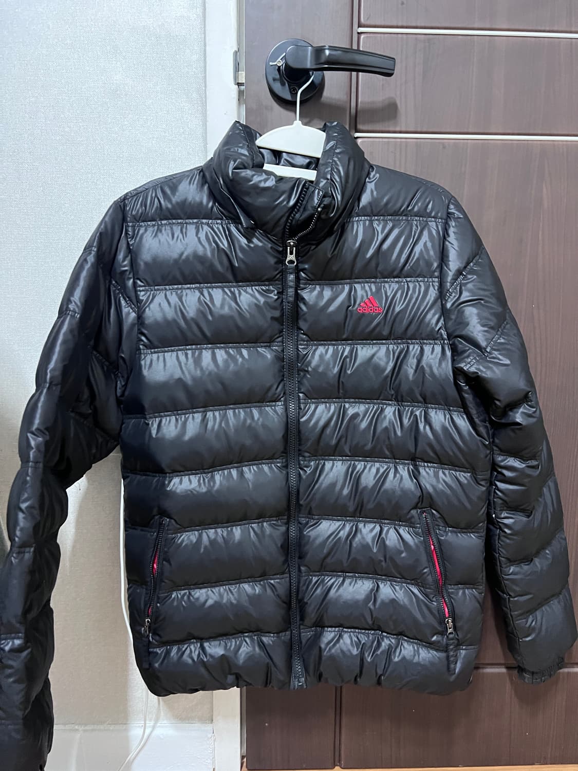 아디다스 경량패딩 상품이미지1