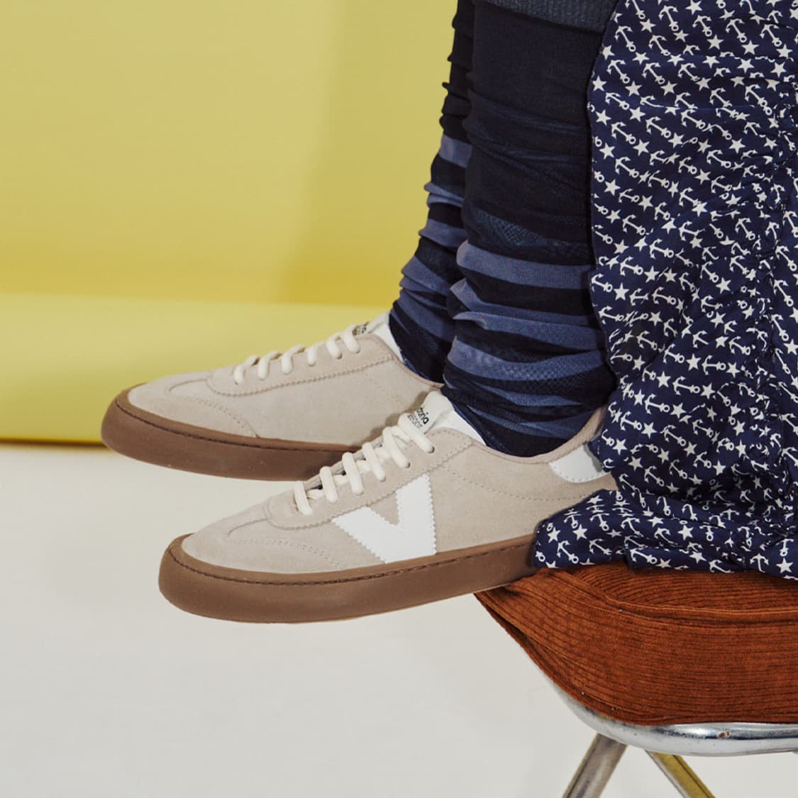 [미착용 새 상품] 빅토리아슈즈 운동화 올모 베어풋 스니커즈 베이지 24 상품이미지1