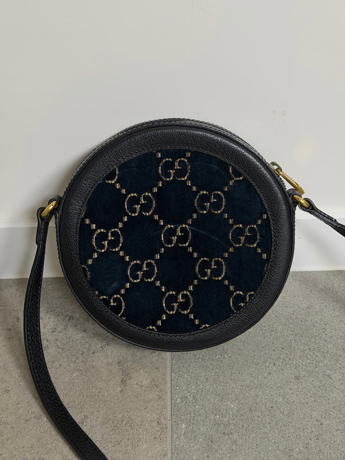 구찌 GG 탬버린백 벨벳 크로스백 상품이미지4