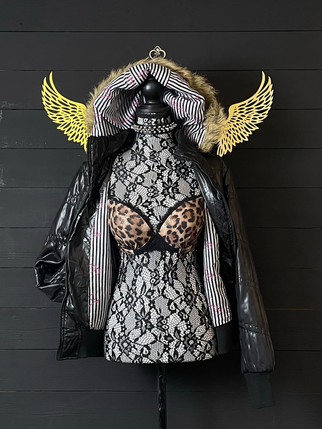 SKINNY LIP 갸루 줄무늬 스트라이프 유광 글로스 패딩 자켓 상품이미지4