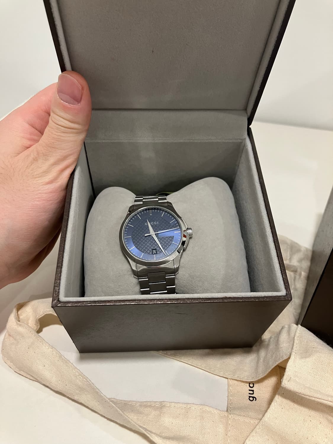 구찌 G-TIMELESS 38mm 청판 드레스워치 상품이미지4