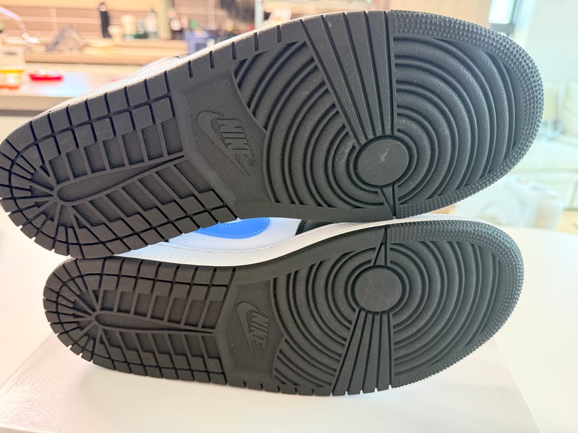 나이키 조던1 로우 유니버시티 블루 275(w) 상품이미지2