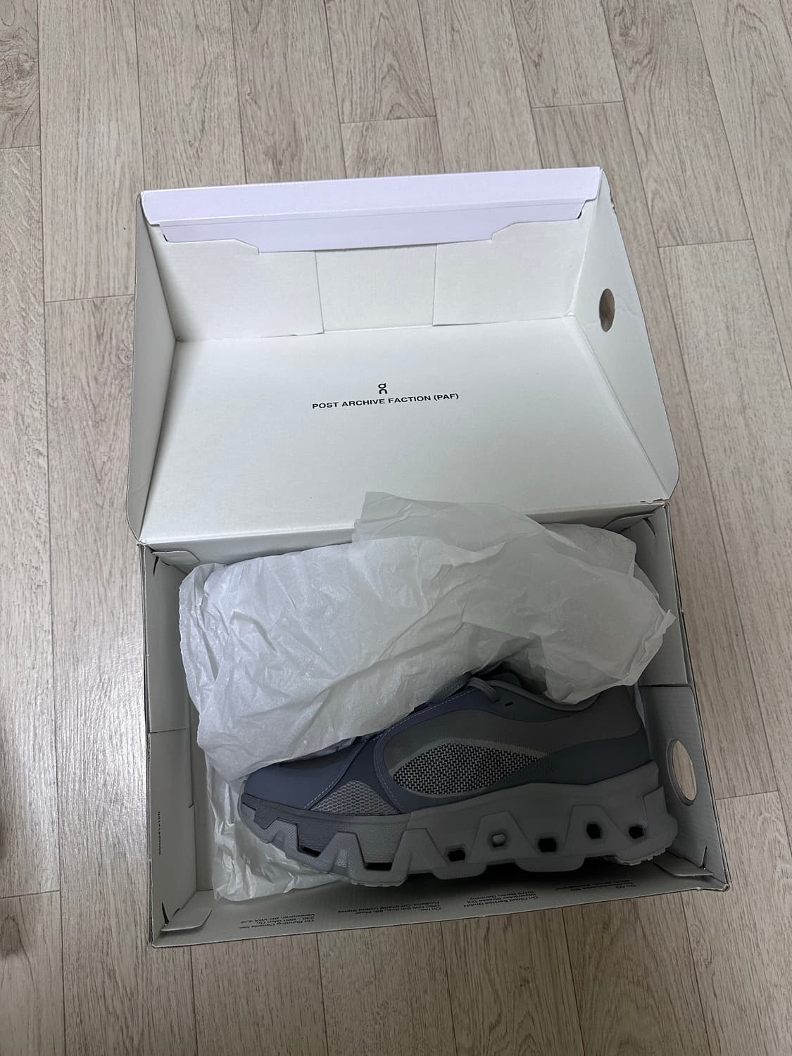 (260) 온 러닝 X 파프 클라우드 몬스터 하이퍼 팬턴 아폴로 러닝화 상품이미지1