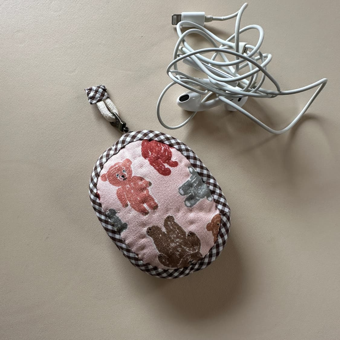 곰돌이 키링 / 에어팟파우치 / 동전지갑 / 작은파우치 상품이미지4