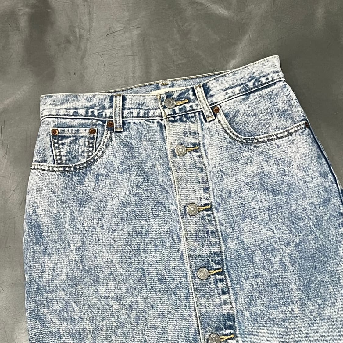  리바이스 프리미엄 버튼 데님 스커트 y15932 상품이미지3