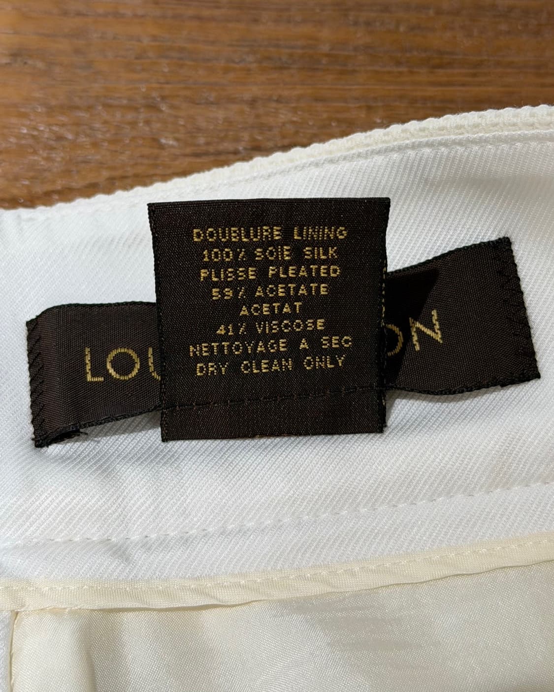 루이비통 아이보리 플리츠 포켓 미디 스커트 상품이미지7